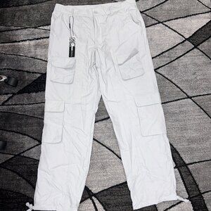 FashionNOVA Cargo Pants. light Grey. M